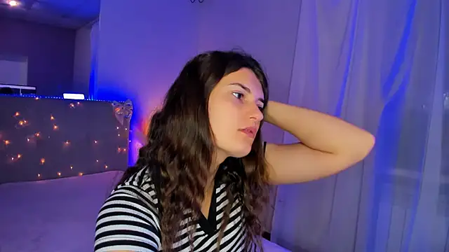 Laura Leee online show from June 2026 04:50:01 AM