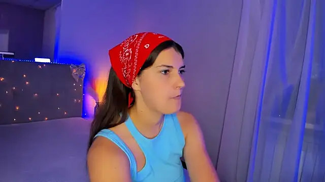 Laura Leee online show from June 2026 10:15:01 AM