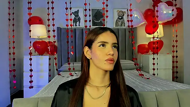 Snapshot of Madie__collins chatting on February 2025 03:10:02 PM Madie collins online show from February 2025 03:10:02 PM