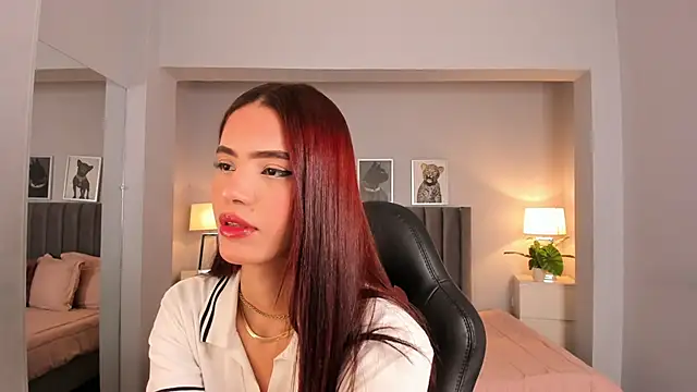 Snapshot of Madie__collins chatting on March 2025 10:55:01 AM Madie collins online show from March 2025 10:55:01 AM