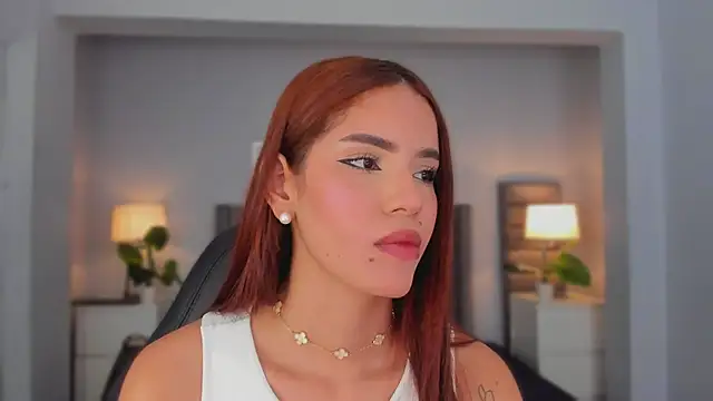 Snapshot of Madie__collins chatting on October 2025 10:10:02 AM Madie collins online show from October 2025 10:10:02 AM