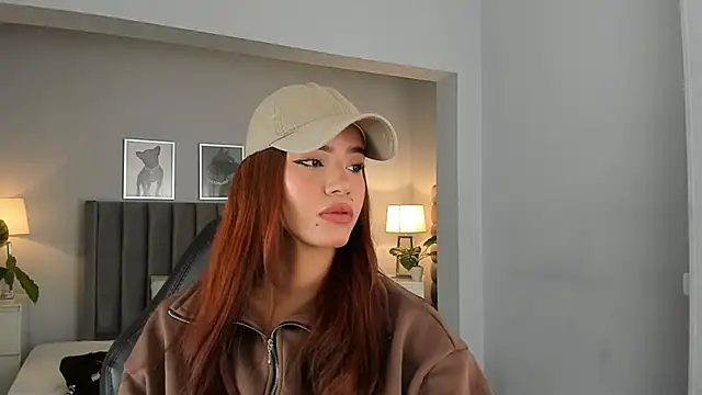 Snapshot of Madie__collins chatting on October 2025 09:08:02 AM Madie collins online show from October 2025 09:08:02 AM