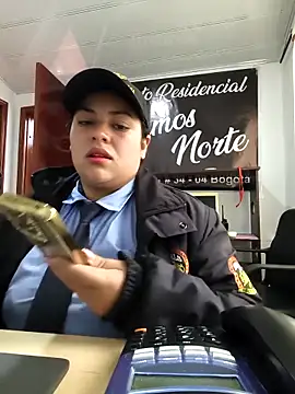 Snapshot of DULCE__26 chatting on October 2025 03:32:01 PM DULCE 26 online show from October 2025 03:32:01 PM