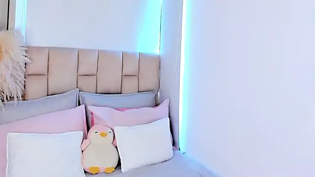 SpicySugar  online show from September 2025 07:05:01 PM