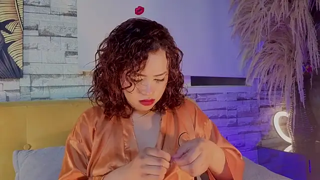 Estrella05  online show from March 2026 05:02:01 AM