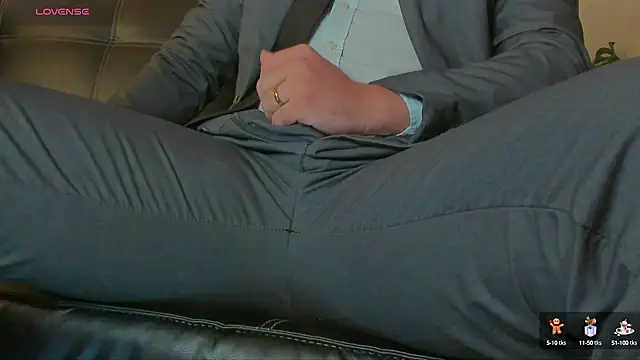 MrLonely02 online show from December 2024 11:05:02 PM