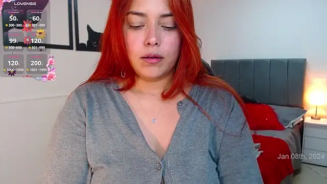 Snapshot of VictoriaMontero30000 chatting on January 2025 04:30:02 AM VictoriaMontero30000 online show from January 2025 04:30:02 AM