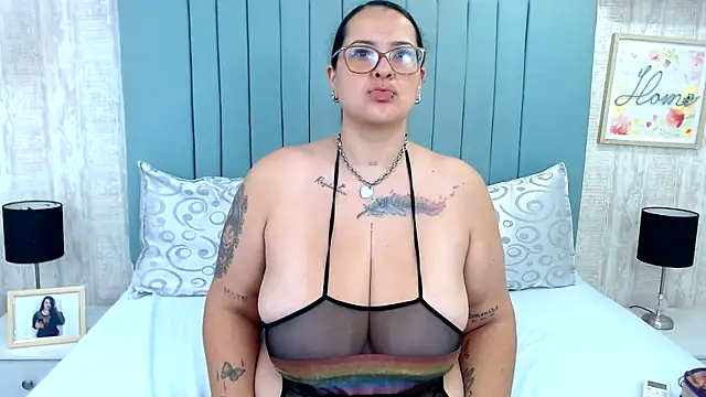KarllaWalker online show from May 2026 11:37:02 AM