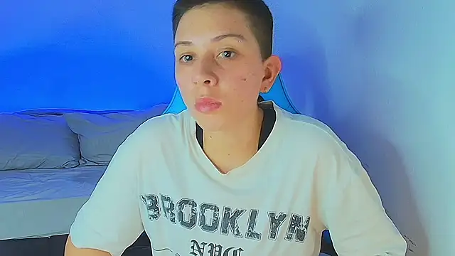 Snapshot of aron_wi chatting on January 2025 11:04:02 PM aron wi online show from January 2025 11:04:02 PM