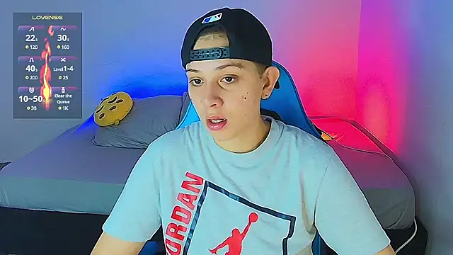 Snapshot of aron_wi chatting on January 2025 11:13:02 AM aron wi online show from January 2025 11:13:02 AM