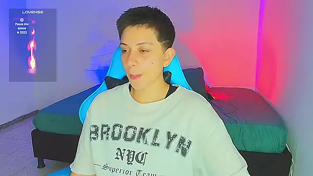 Snapshot of aron_wi chatting on February 2025 12:21:02 PM aron wi online show from February 2025 12:21:02 PM