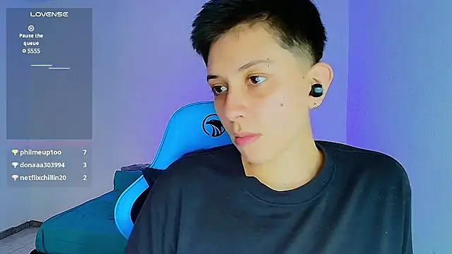 Snapshot of aron_wi chatting on February 2025 03:49:02 PM aron wi online show from February 2025 03:49:02 PM