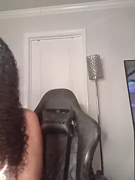 butterflybootyy online show from April 2026 05:49:02 AM