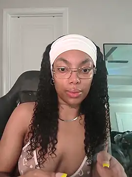 butterflybootyy online show from April 2026 11:38:01 AM