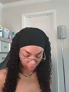 butterflybootyy online show from May 2026 02:55:02 PM