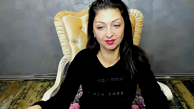 Snapshot of DivinSandra chatting on December 2024 06:45:02 AM DivinSandra online show from December 2024 06:45:02 AM