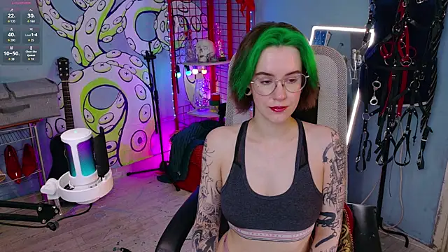 Snapshot of Cumpotik_Eve chatting on May 2026 05:23:01 AM Cumpotik Eve online show from May 2026 05:23:01 AM