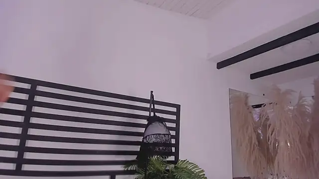 Snapshot of ariana_rosse__ chatting on January 2025 05:44:01 PM ariana rosse online show from January 2025 05:44:01 PM