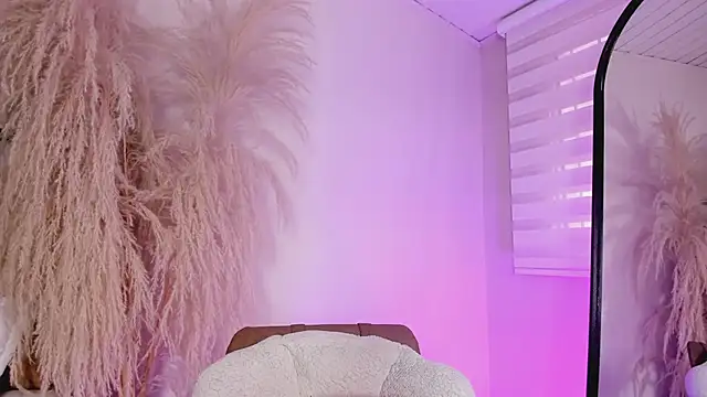 Snapshot of ariana_rosse__ chatting on February 2025 03:36:02 PM ariana rosse online show from February 2025 03:36:02 PM