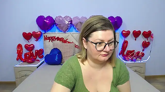 Snapshot of ZannaDreil chatting on February 2025 02:28:01 AM ZannaDreil online show from February 2025 02:28:01 AM