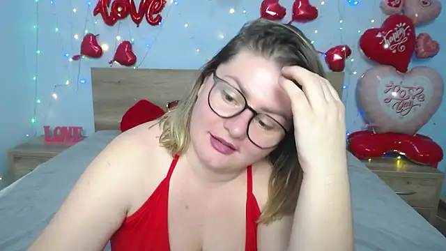 Snapshot of ZannaDreil chatting on February 2025 01:45:02 AM ZannaDreil online show from February 2025 01:45:02 AM