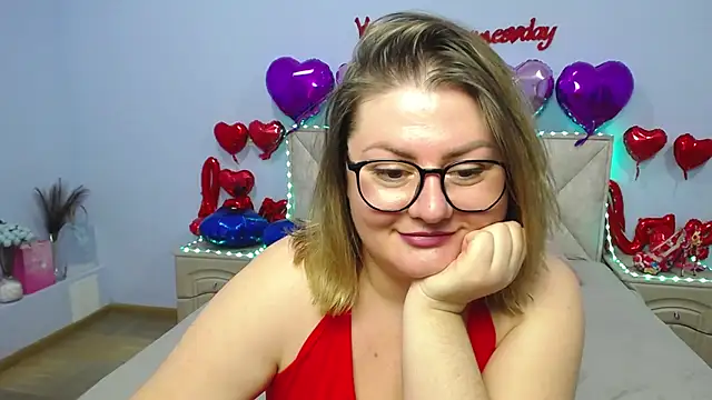 Snapshot of ZannaDreil chatting on February 2025 05:36:02 AM ZannaDreil online show from February 2025 05:36:02 AM