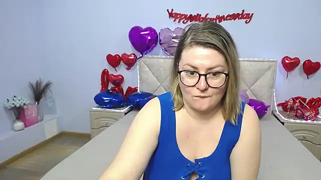 Snapshot of ZannaDreil chatting on February 2025 05:49:02 AM ZannaDreil online show from February 2025 05:49:02 AM