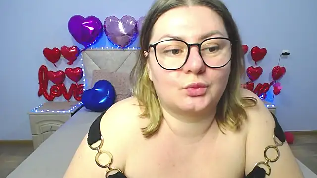 Snapshot of ZannaDreil chatting on February 2025 10:09:02 PM ZannaDreil online show from February 2025 10:09:02 PM