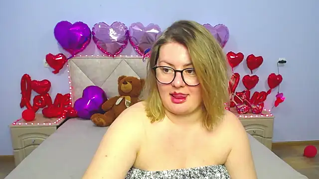 Snapshot of ZannaDreil chatting on February 2025 02:20:01 AM ZannaDreil online show from February 2025 02:20:01 AM