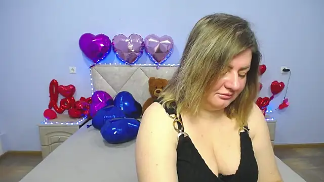 Snapshot of ZannaDreil chatting on March 2025 07:01:02 PM ZannaDreil online show from March 2025 07:01:02 PM