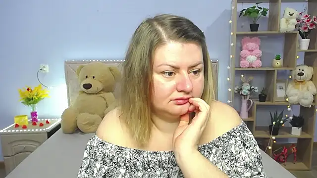 Snapshot of ZannaDreil chatting on March 2025 07:14:01 PM ZannaDreil online show from March 2025 07:14:01 PM