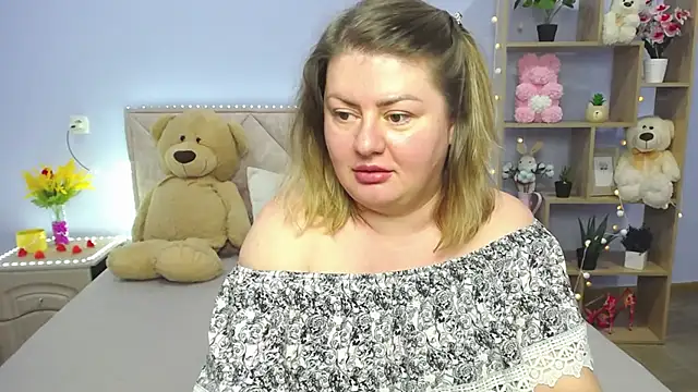 Snapshot of ZannaDreil chatting on March 2025 10:20:01 PM ZannaDreil online show from March 2025 10:20:01 PM