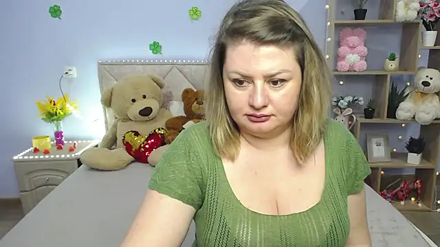 Snapshot of ZannaDreil chatting on March 2025 01:24:01 PM ZannaDreil online show from March 2025 01:24:01 PM