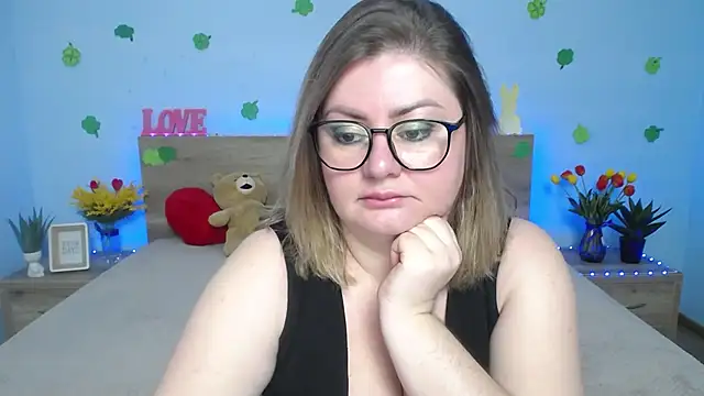 Snapshot of ZannaDreil chatting on March 2025 07:04:02 PM ZannaDreil online show from March 2025 07:04:02 PM