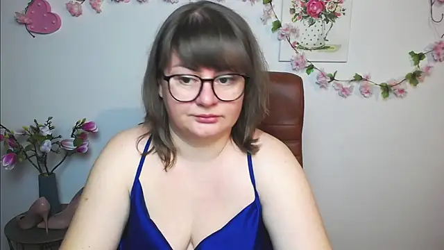 Snapshot of ZannaDreil chatting on September 2025 06:08:01 PM ZannaDreil online show from September 2025 06:08:01 PM