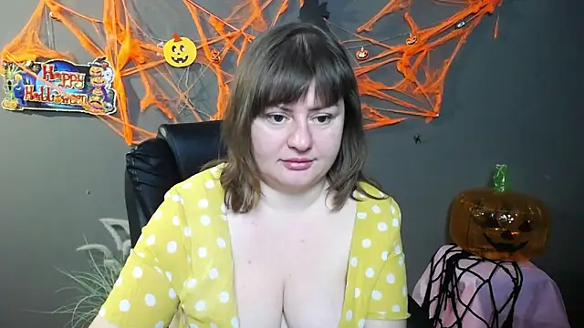 Snapshot of ZannaDreil chatting on October 2025 07:20:01 PM ZannaDreil online show from October 2025 07:20:01 PM