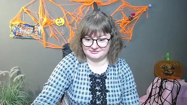 Snapshot of ZannaDreil chatting on October 2025 07:04:02 PM ZannaDreil online show from October 2025 07:04:02 PM