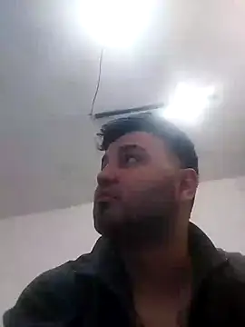 Snapshot of SINUECASTILLO chatting on January 2025 07:38:01 PM SINUECASTILLO online show from January 2025 07:38:01 PM