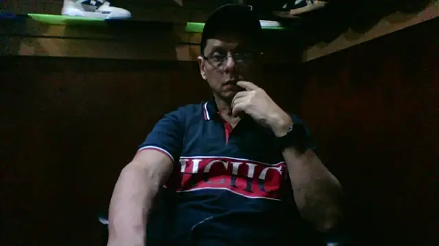 Snapshot of MarcusKelvin chatting on September 2025 01:43:02 PM MarcusKelvin online show from September 2025 01:43:02 PM