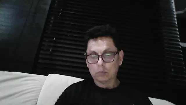 Snapshot of MarcusKelvin chatting on October 2025 12:19:02 AM MarcusKelvin online show from October 2025 12:19:02 AM