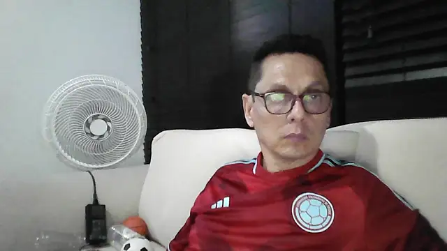 Snapshot of MarcusKelvin chatting on October 2025 01:14:02 AM MarcusKelvin online show from October 2025 01:14:02 AM