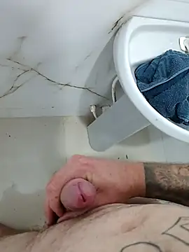 branquinho000007 online show from December 2025 12:18:01 AM