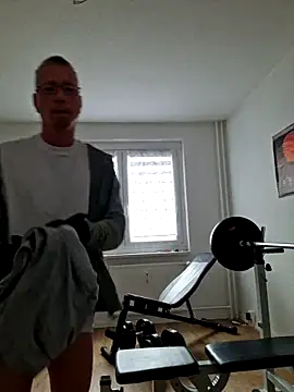 Maiki82 online show from March 2025 01:12:01 PM