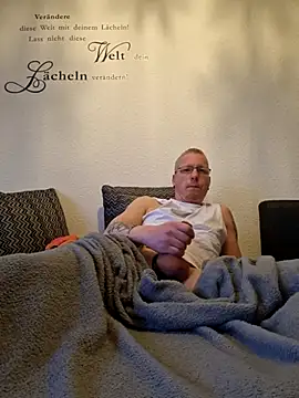 Maiki82 online show from March 2025 07:26:01 AM