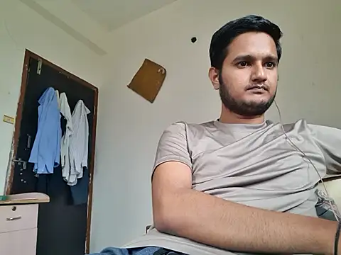 Jonrobinso online show from October 2025 05:02:02 AM