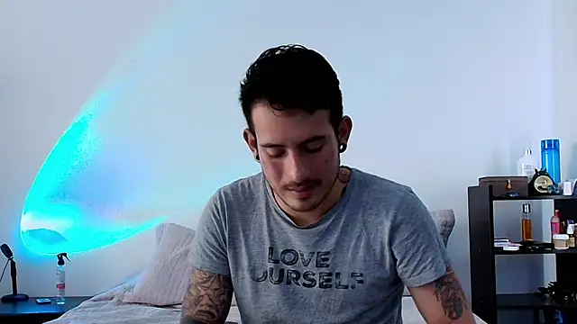 anika lowen02 online show from December 2024 09:08:01 PM