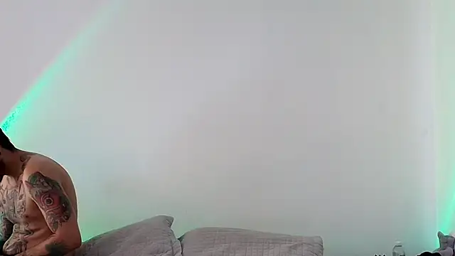 anika lowen02 online show from January 2025 06:12:02 PM