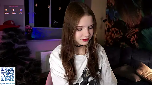 Snapshot of EvelyynLopez chatting on December 2024 02:16:01 PM EvelyynLopez online show from December 2024 02:16:01 PM