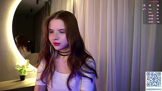 Snapshot of EvelyynLopez chatting on December 2024 01:39:02 PM EvelyynLopez online show from December 2024 01:39:02 PM
