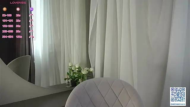 Snapshot of EvelyynLopez chatting on February 2025 07:24:02 AM EvelyynLopez online show from February 2025 07:24:02 AM